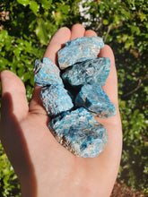 Load image into Gallery viewer, Blue Apatite