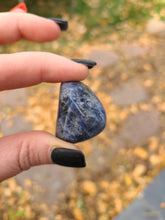 Load image into Gallery viewer, Sodalite Tumble