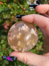 Load image into Gallery viewer, Flower Agate Palmstone